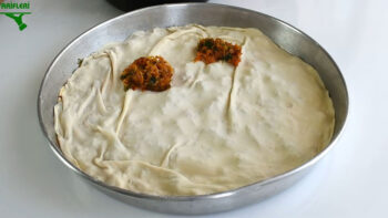 Tepsilerde Tozu Kalmayan Patatesli Börek Tarifi