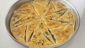 Şok 2 Kat Bezeden 40 Katlı Börek Tarifi