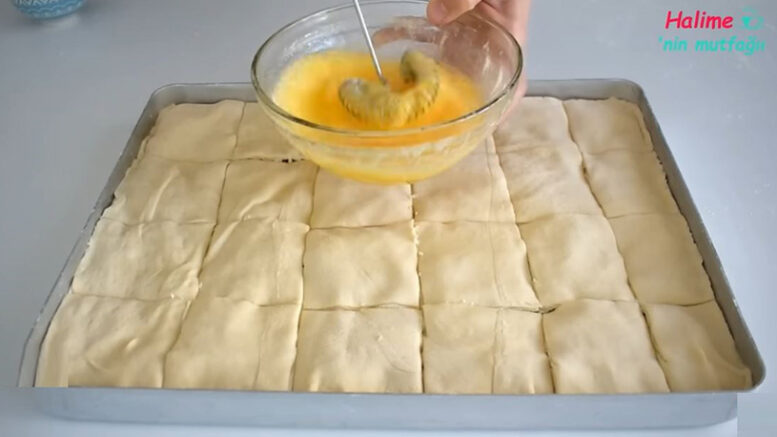 Çok Şaşıracaksınız Milföylü Leziz Börek Tarifi