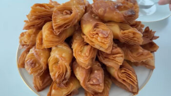 Herkesin Yapabileceği Fırınsız Tatar Baklavası Tarifi
