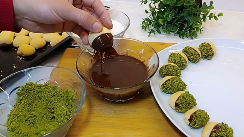 Pastanede Tozu Kalmayan Kum Gibi Dağılan Kurabiye Tarifi