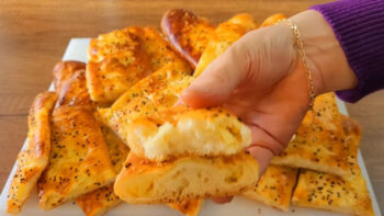 Patates Dolgulu Yumuşacık Pide Tarifi