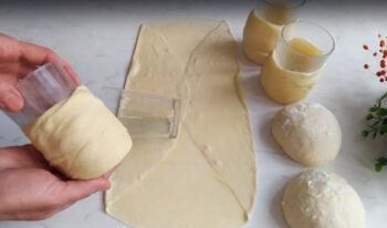 Bardak Sayesinde Görülmemiş Yöntemle Yapılan Börek Tarifi