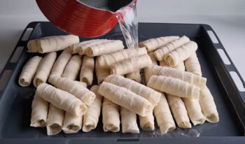 Bol Suyla Yıkamak Sırrı Olan Börek Tarifi