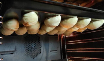 Fırına Ters Koyarak Pişen Börek Tarifi
