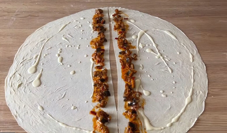 Bütün Marifeti Sosunda Olan El Açma Börek Tarifi