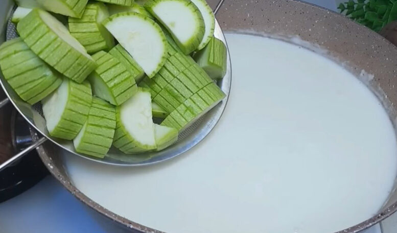 Kaynayan Süte Eklenen Kabaktan Farklı Tarif
