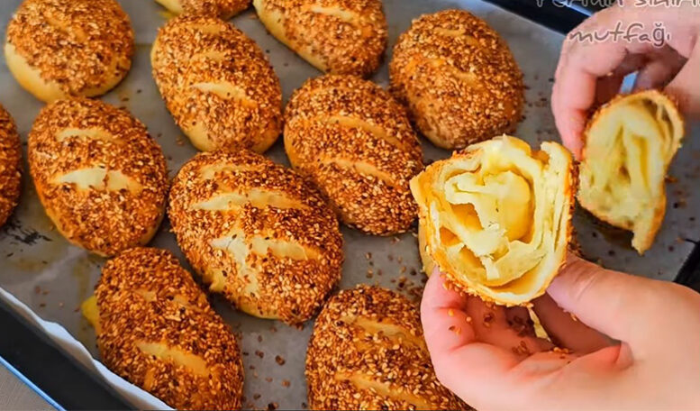 Mayalı Sanılan İkramlık Kahvaltılık Simit Poğaça Tarifi
