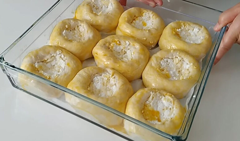 Yoğurt Suyu İle Yapılan İnanılmaz Yumuşak Çörek Tarifi