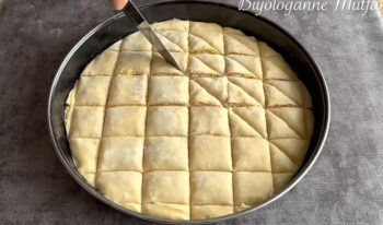 20 Yıldır Favori Olan Cevizli Ev Baklavası Tarifi
