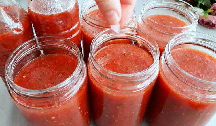 2 Yıl Taze Kalan Asırlık Ters Çevirmeden Konserve Sos Tarifi