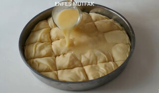 Oklavasız 15 Katlı 15 Dakikada Hazır Baklava Börek Tarifi