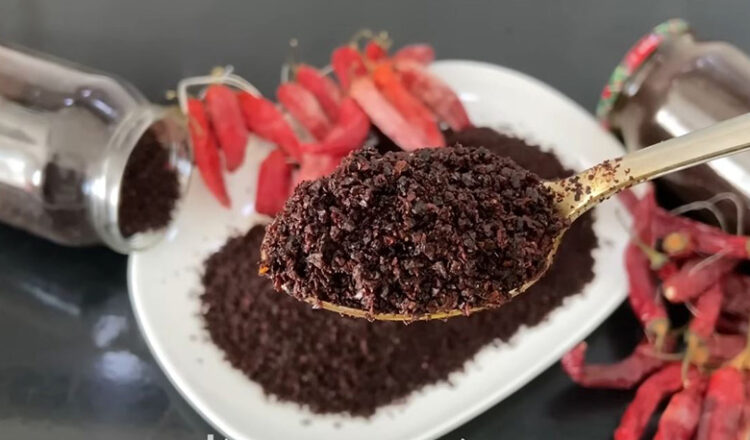 Sağlıklı Ve Kolay İsot Biber Yapılışı
