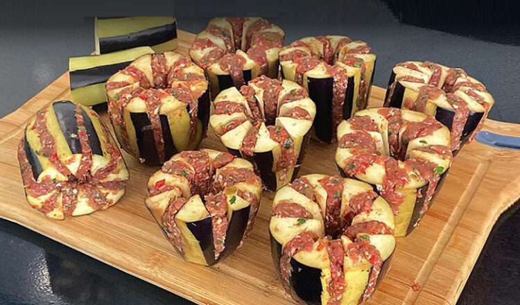 Tencerede Yada Fırında Pişen Patlıcan Kebap Tarifi