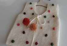 tomurcuklu gozu kapali yapabileceginiz bebek yelek modeli 2