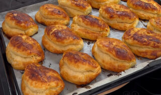 Akşamdan Yapılan Çay Yanına Börek Tarifi