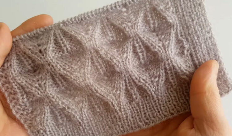 Kabartmalı Ağır Duran Kolay Yapılan Gelin Yeleği Modeli