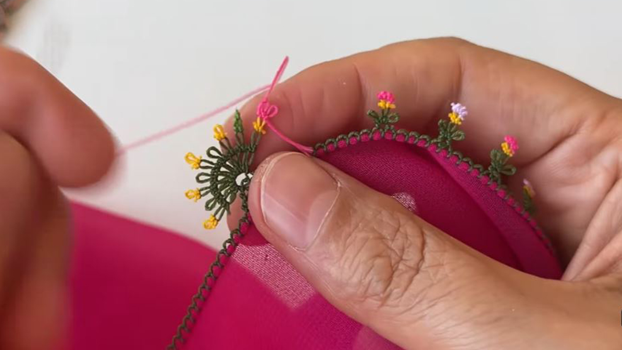 Bohçalık Çiçek Buketi 2025 İğne Oyası Modeli