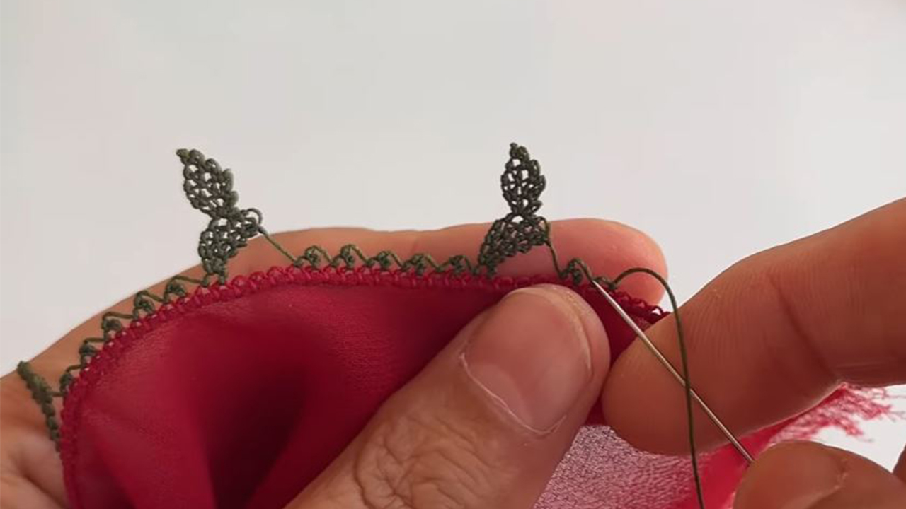 Papatyalı Göz Alıcı Gösterişli Oya Modeli