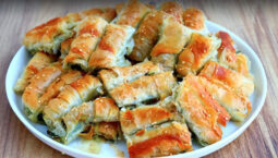 Peynirli Pul Halinde Dökülen Börek Tarifi