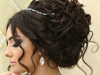 Gelin Başı Taçlı Topuz Modelleri