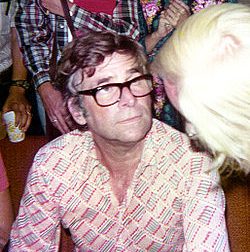 Gene Roddenberry Kimdir?