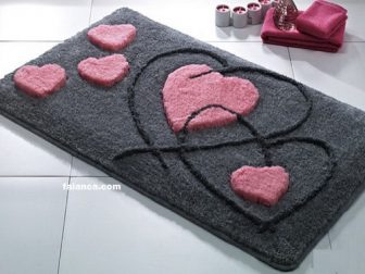 Kalp desenli banyo paspas modelleri