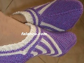 anlatimli resimli patik modeli orgu 91