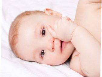 Bebeklerde Parmak Emme Alışkanlığı