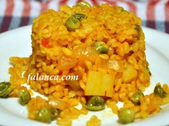 Bezelyeli Bulgur Pilavı