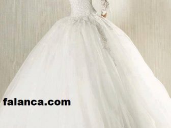 dantel kollu gelinlik