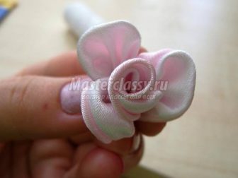 kanzashi cicegi yapimi 5