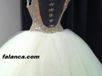 sirt yazili prenses gelinlik